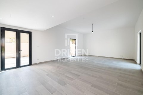 Huvila Umm Suqeim, Dubai, Arabiemiraatit 4 makuuhuonetta, 408 m2 № 652981 - kuva 21
