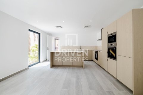 Huvila Umm Suqeim, Dubai, Arabiemiraatit 4 makuuhuonetta, 408 m2 № 652981 - kuva 15