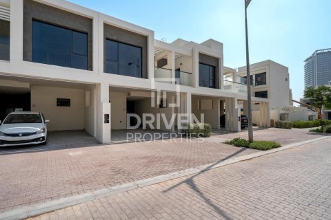 Adosado en alquiler en DAMAC Hills (Akoya by DAMAC), Dubai, EAU 3 dormitorios, 138 m2 № 652982 - foto 23