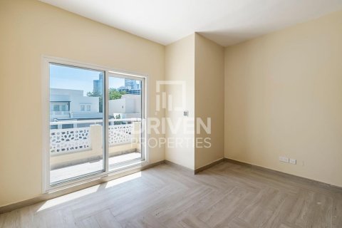 Зняти в оренду віллу в Meadows, Дубай, ОАЕ 4 спальні, 385м2, № 652983 - фото 4