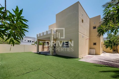 Зняти в оренду віллу в Meadows, Дубай, ОАЕ 4 спальні, 385м2, № 652983 - фото 20