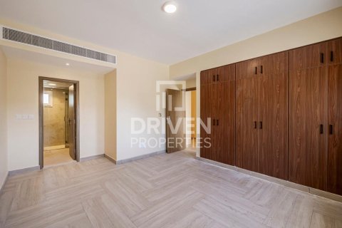 Зняти в оренду віллу в Meadows, Дубай, ОАЕ 4 спальні, 385м2, № 652983 - фото 5