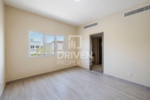 Зняти в оренду віллу в Meadows, Дубай, ОАЕ 4 спальні, 385м2, № 652983 - фото 6