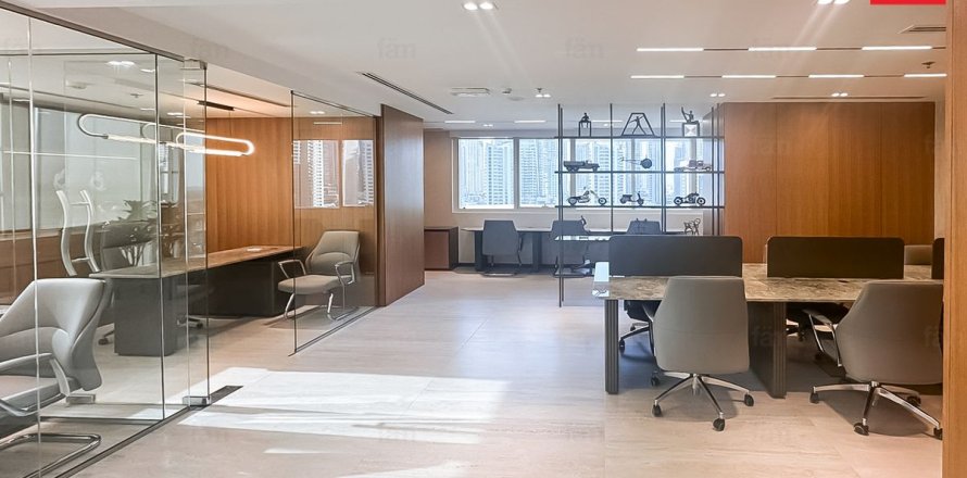 Kontor asukohaga Dubai, AÜE: 100.3 m² Nr 668850