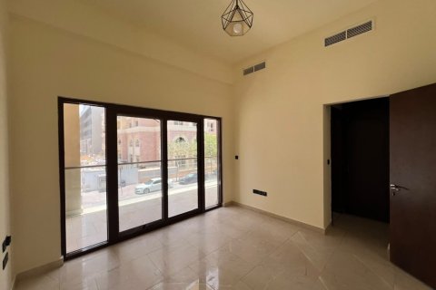 Adosado en Jumeirah Village Circle, Dubai, EAU 4 dormitorios, 234 m² № 726056