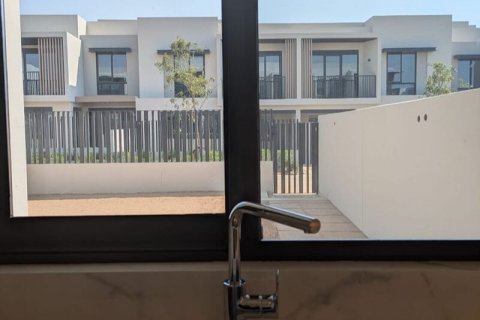 Üürile anda villa asukohaga Jebel Ali, Dubai, AÜE: 3 magamistoaga, 241 m² Nr 726051 - pilt 9
