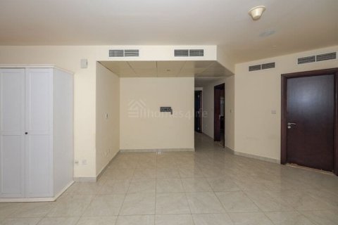 Jumeirah Lake Towers, Dubai, UAE의 임대용 아파트 침실 3개, 114제곱미터 번호 726054 - 사진 2