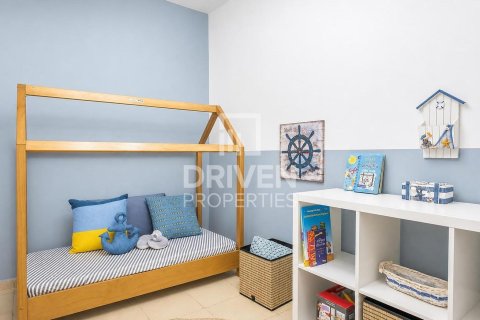 Appartement te huur in Jumeirah Beach Residence, Dubai, VAE 4 slaapkamers, 269.23 vr.m., nr 756967 - foto 21
