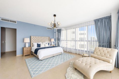 Appartement te huur in Jumeirah Beach Residence, Dubai, VAE 4 slaapkamers, 269.23 vr.m., nr 756967 - foto 12