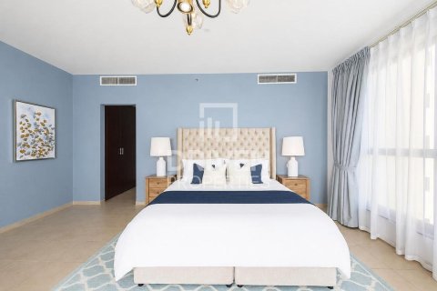 Appartement te huur in Jumeirah Beach Residence, Dubai, VAE 4 slaapkamers, 269.23 vr.m., nr 756967 - foto 14