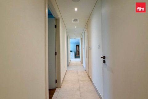 Apartmán v Umm Suqeim, Dubai, SAE 3 spálne, 183.3 m2 č. 751969 - Fotografia 10