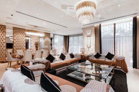 Vila v Jumeirah Golf Estates, Dubai, SAE 5 ložnice, 557 m² Č.: 721947 - fotografie 10