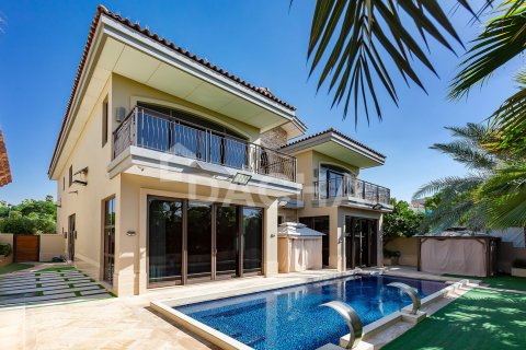 Vila di Jumeirah Golf Estates, Dubai, UAE 5 bilik tidur, 557 meter persegi № 721947
