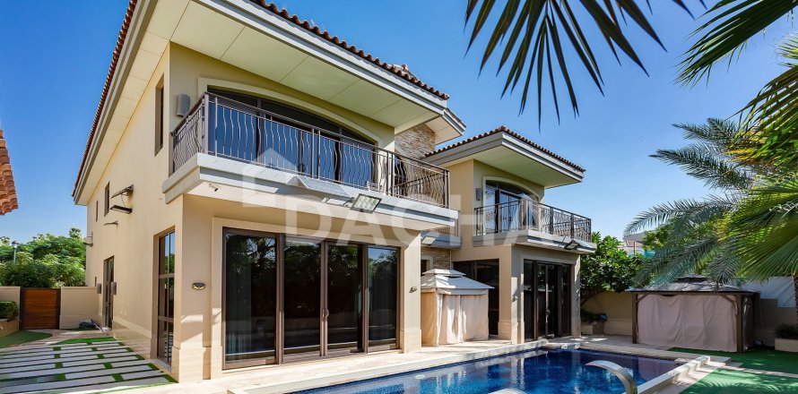 Vila v Jumeirah Golf Estates, Dubai, SAE 5 ložnice, 557 m² Č.: 721947