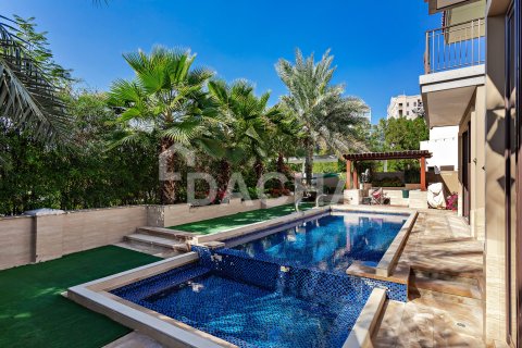 Vila v Jumeirah Golf Estates, Dubai, SAE 5 ložnice, 557 m² Č.: 721947 - fotografie 4