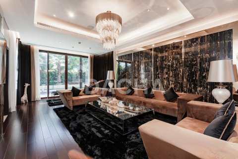 Vila v Jumeirah Golf Estates, Dubai, SAE 5 ložnice, 557 m² Č.: 721947 - fotografie 7