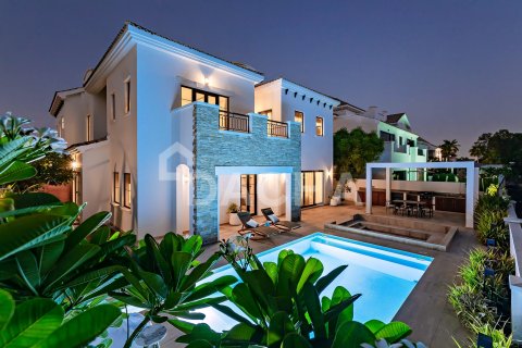 Vila di Jumeirah Golf Estates, Dubai, UAE 4 bilik tidur, 445 meter persegi № 721941
