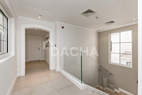 Vila v Jumeirah Golf Estates, Dubai, SAE 4 ložnice, 445 m² Č.: 721941 - fotografie 15