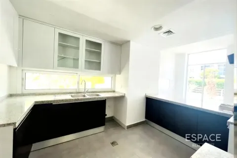 تاون هاوس للبيع في مُدُنْ، دبي، الإمارات العربية المتحدة 3 غرفة نوم ، 216 متر مربع ، رقم 662549 - صورة 8