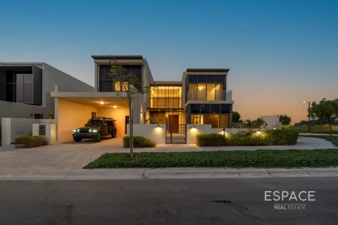 Villa te koop in Dubai, VAE 5 slaapkamers, 533 vr.m., nr 662550 - foto 1