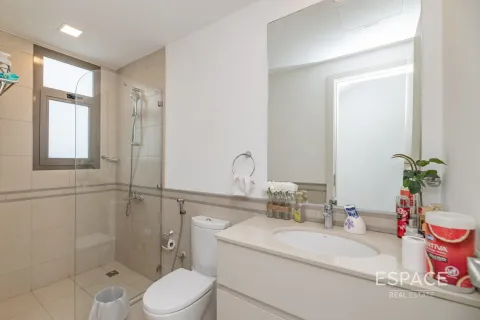 Radhus till försäljning i Dubai, UAE 4 sovrum, 225 kvm Nr. 661075 - fotografi 12