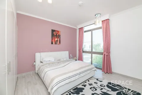 Radhus till försäljning i Dubai, UAE 4 sovrum, 225 kvm Nr. 661075 - fotografi 13