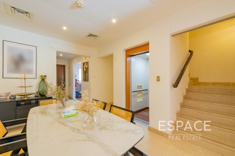 Villa til salg i Jumeirah Village Circle, Dubai, UAE 3 soveværelser, 446 kvm № 661070 - foto 8