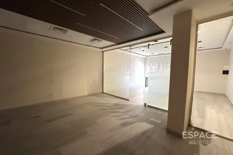 Shop til salg i Jumeirah Village Circle, Dubai, UAE 71 kvm № 661074 - foto 8