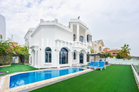Villa til leje i Palm Jumeirah, Dubai, UAE 4 soveværelser, 684.50930400 kvm № 679692 - foto 15