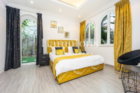 Villa til leje i Palm Jumeirah, Dubai, UAE 4 soveværelser, 684.50930400 kvm № 679692 - foto 7