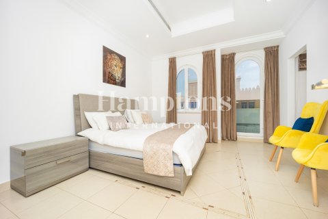 Villa til leje i Palm Jumeirah, Dubai, UAE 4 soveværelser, 684.50930400 kvm № 679692 - foto 8