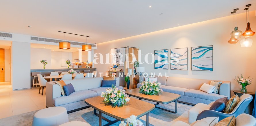 Квартира в Джумейра Бич Резиденс, Дубай, ОАЕ 4 спальні, 335.31м2 № 679691