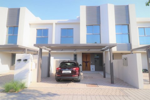 Таунхаус в Muwaileh Commercial, Шарджа, ОАЭ 3 спальни, 170.94м2 № 748844