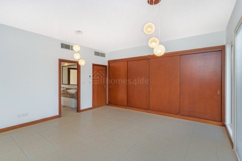 Vila u gradu Arabian Ranches, Dubai, UAE 5 spavaće sobe, 808 m2 Br. 703465 - Slika 14