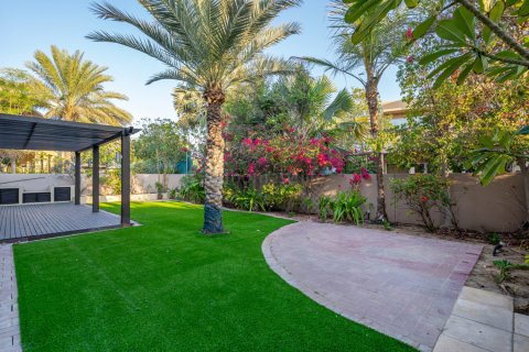 Vila u gradu Arabian Ranches, Dubai, UAE 5 spavaće sobe, 808 m2 Br. 703465 - Slika 8