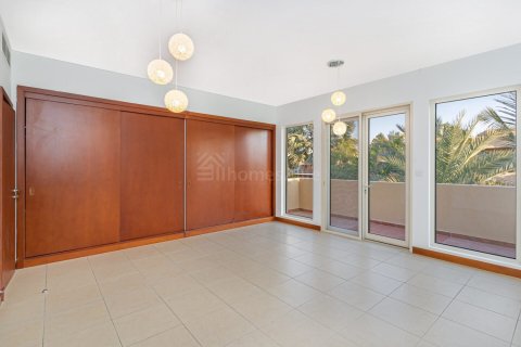 Vila u gradu Arabian Ranches, Dubai, UAE 5 spavaće sobe, 808 m2 Br. 703465 - Slika 12
