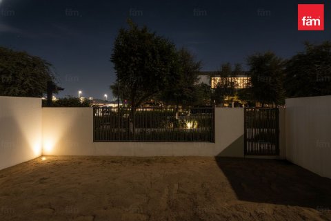 Üürile anda ridamaja asukohaga Tilal Al Ghaf, Dubai, AÜE: 3 magamistoaga, 140.9 m² Nr 668664 - pilt 9