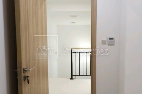 Villa in Dubai, UAE 3 bedrooms, 179 sq.m. № 668665 - photo 26