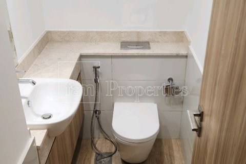 Villa in Dubai, UAE 3 bedrooms, 179 sq.m. № 668665 - photo 16