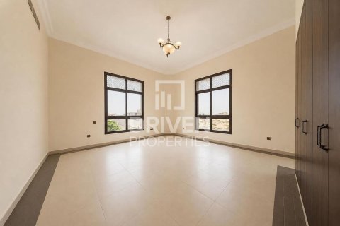 Villa itt: Al Khawaneej, Dubai, EAE, 5 hálószoba, 557.42 m², azonosító: 746598 - fénykép 12