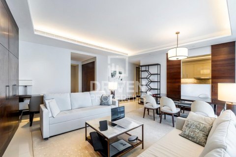 Appartamento in vendita a Downtown Dubai (Downtown Burj Dubai), Dubai, EAU 3 camere da letto, 187.76 mq. № 755893 - foto 2