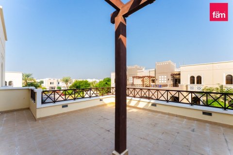 Kuća u nizu u Dubai, UAE 4 spavaćih soba, 297.5 m2 Br. 708416 - fotografija 15