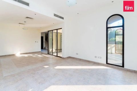 Townhouse til salg i Dubai, UAE 4 soveværelser, 297.5 kvm № 708416 - foto 2