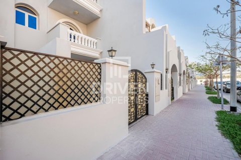 Kamienica na sprzedaż w Jumeirah Village Circle, Dubai, ZEA 4 sypialnie, 219 mkw., nr 653549 - zdjęcie 5