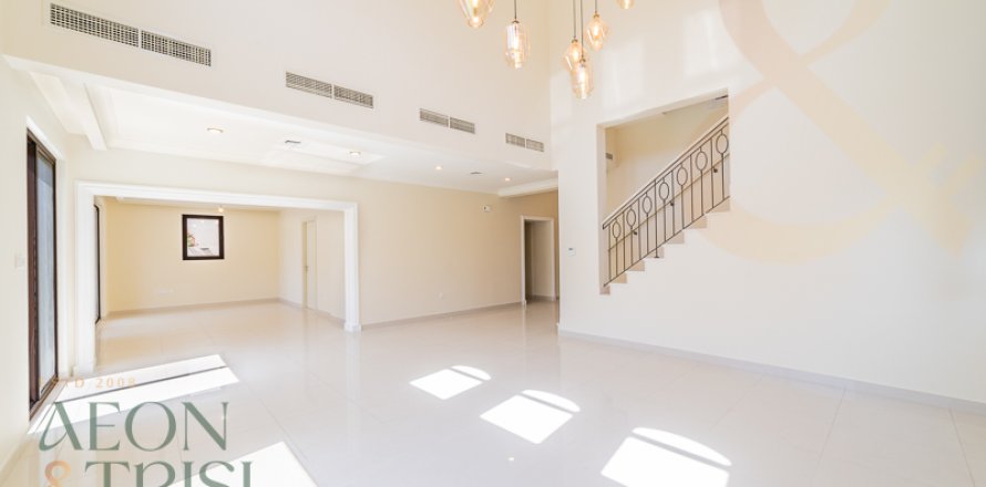 Vila v Arabian Ranches 2, Dubai, SAE 4 ložnice, 640 m² Č.: 648242