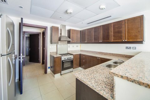 Townhouse in Jumeirah Village Triangle, Dubai, UAE 2 bedrooms, 239.97 sq.m. № 749010 - photo 4