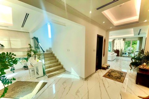 Villa Al Barsha, Dubaijā, AAE 4 istabas, 479.66 m2 Nr. 749011 - attēls 4