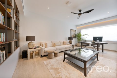 Vila u gradu Meadows, Dubai, UAE 5 spavaće sobe, 464.52 m2 Br. 741011 - Slika 19