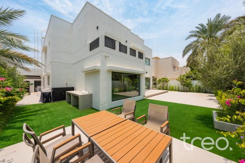 Vila u gradu Meadows, Dubai, UAE 5 spavaće sobe, 464.52 m2 Br. 741011 - Slika 11