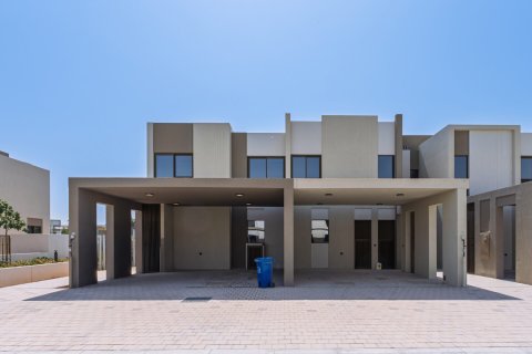 Vila u Dubai Land, Dubai, UAE 4 spavaćih soba, 245 m2 Br. 687980 - fotografija 11